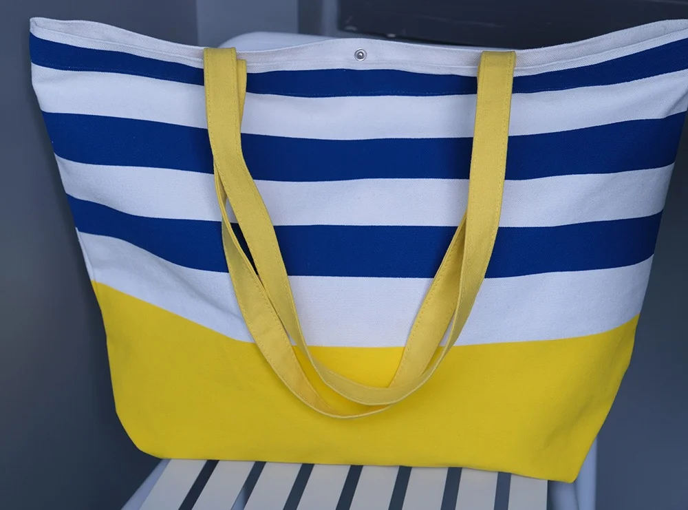 Classic plaid fashion design large capacity cotton canvas beach bag with metal push button - CT23A032 - Detail