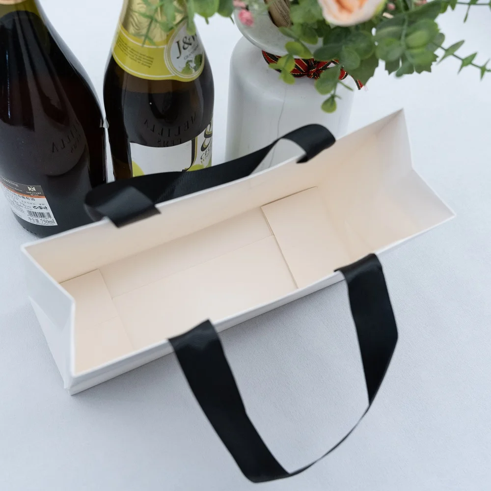 Customizable Paper Bags: Personalize Your Packaging with Style - PA23R002 - Detail