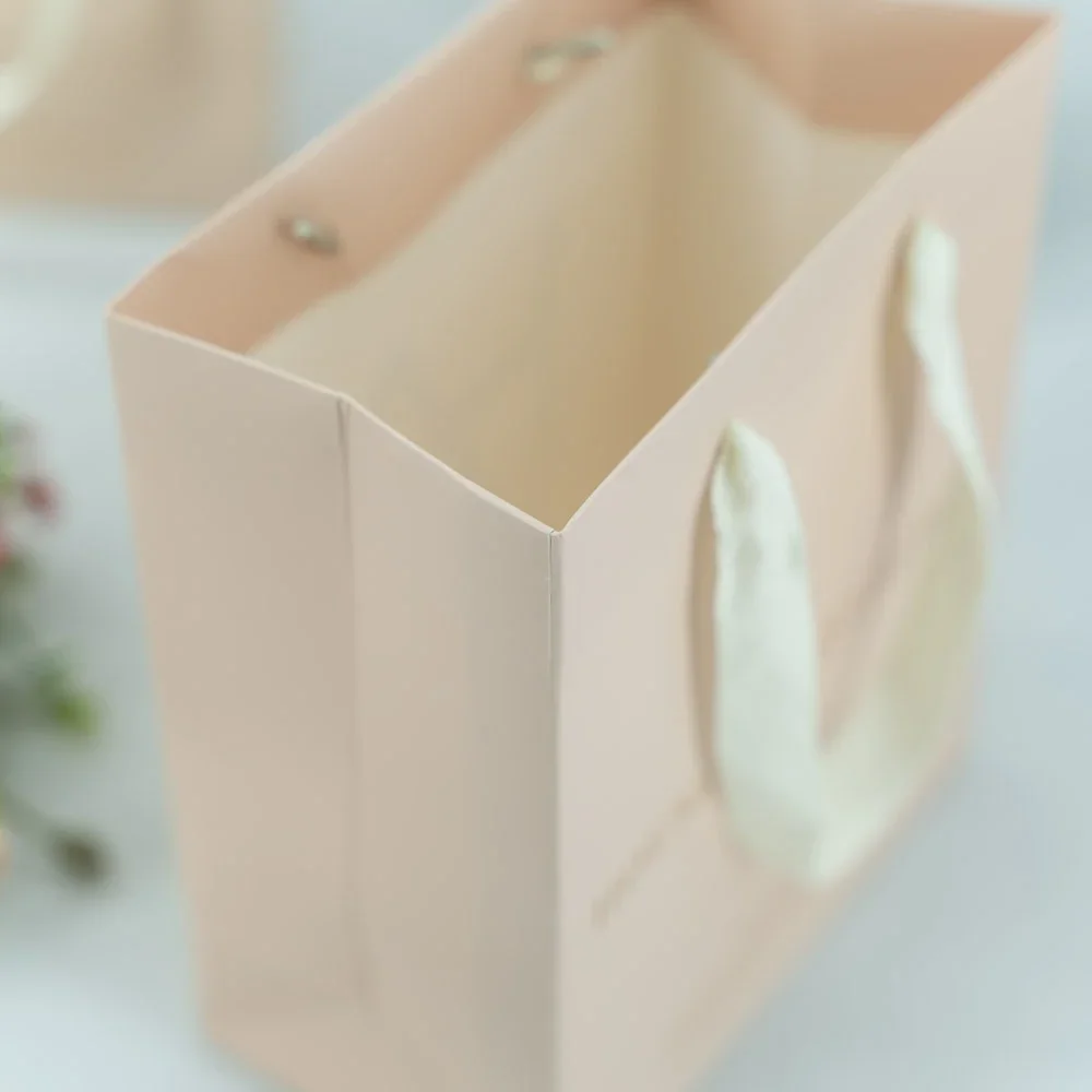 Custom Recyclable eco-friendly paper bags For Beauty Shop - PA23R004 - Detail