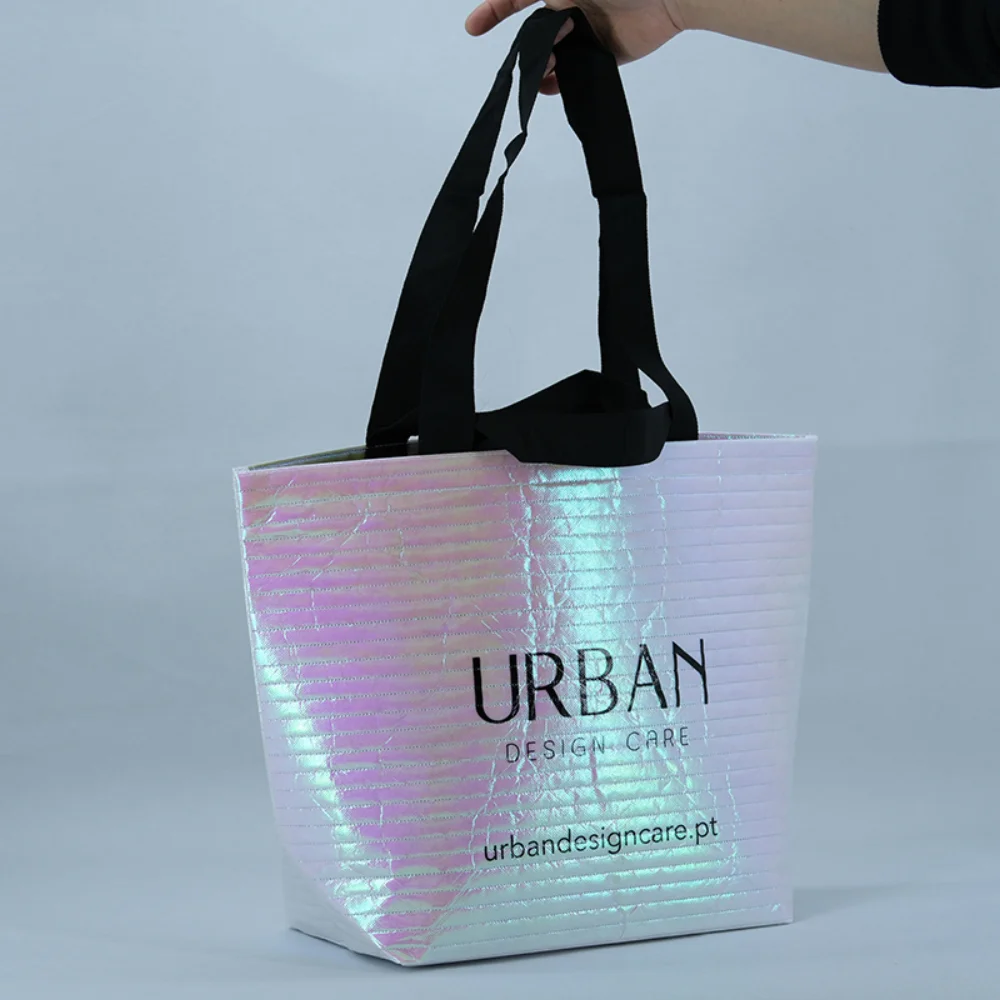 2023 Fashion Holographic Metallic padded non woven laminated bags for shopping - PNWG-2255 - Detail
